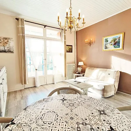 Апартаменты Le Petit Paradis, T3, Wifi, Parking, Veranda *